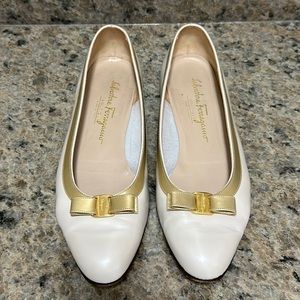 Salvatore Ferragamo Flats Cream with Gold bow accent Sz 8.5